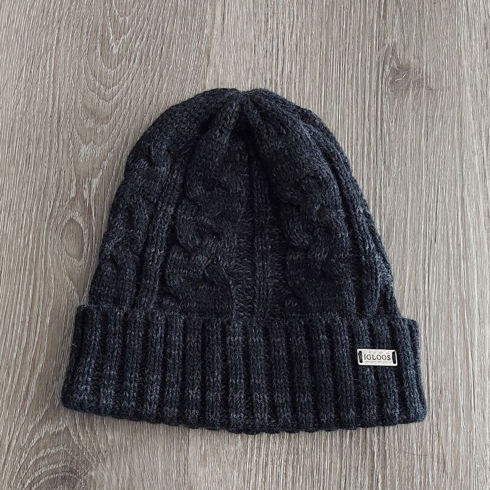 Igloos Cuffed Black Knit Beanie